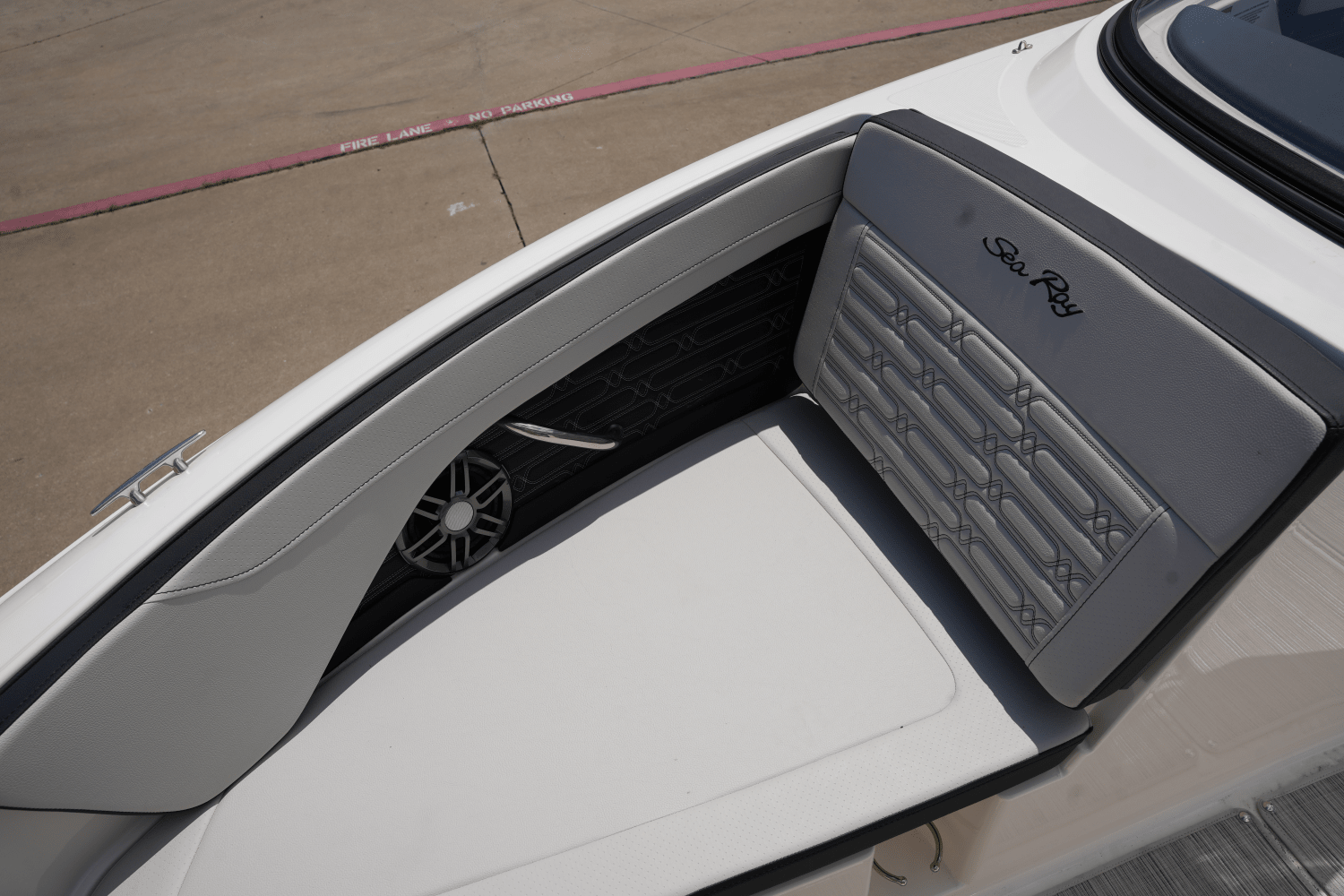 2025 Sea Ray SPX 210 Image Thumbnail #17