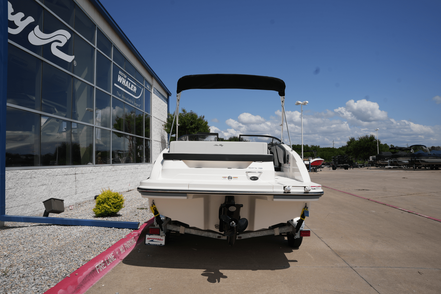 2025 Sea Ray SPX 210 Image Thumbnail #3
