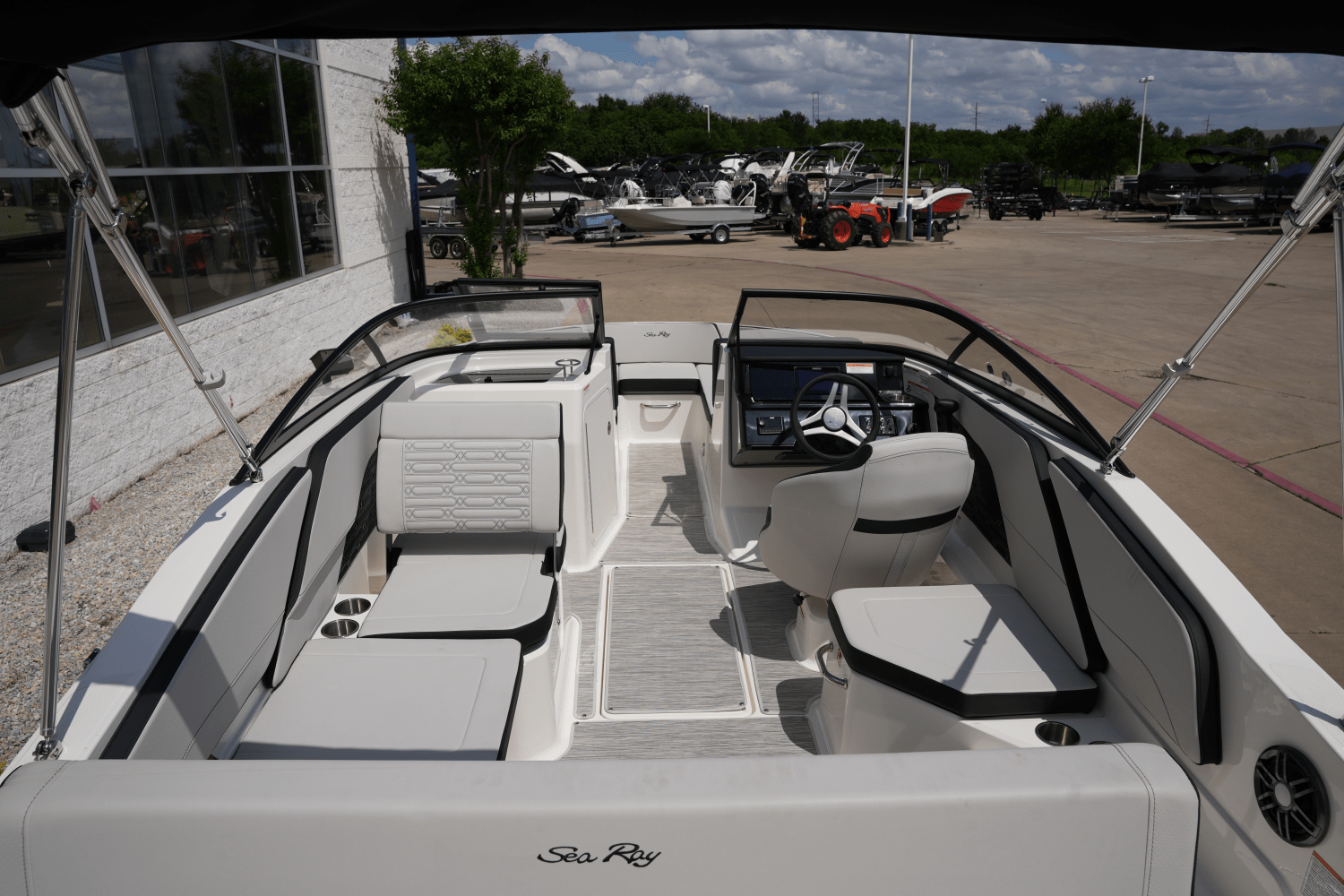 2025 Sea Ray SPX 210 Image Thumbnail #7
