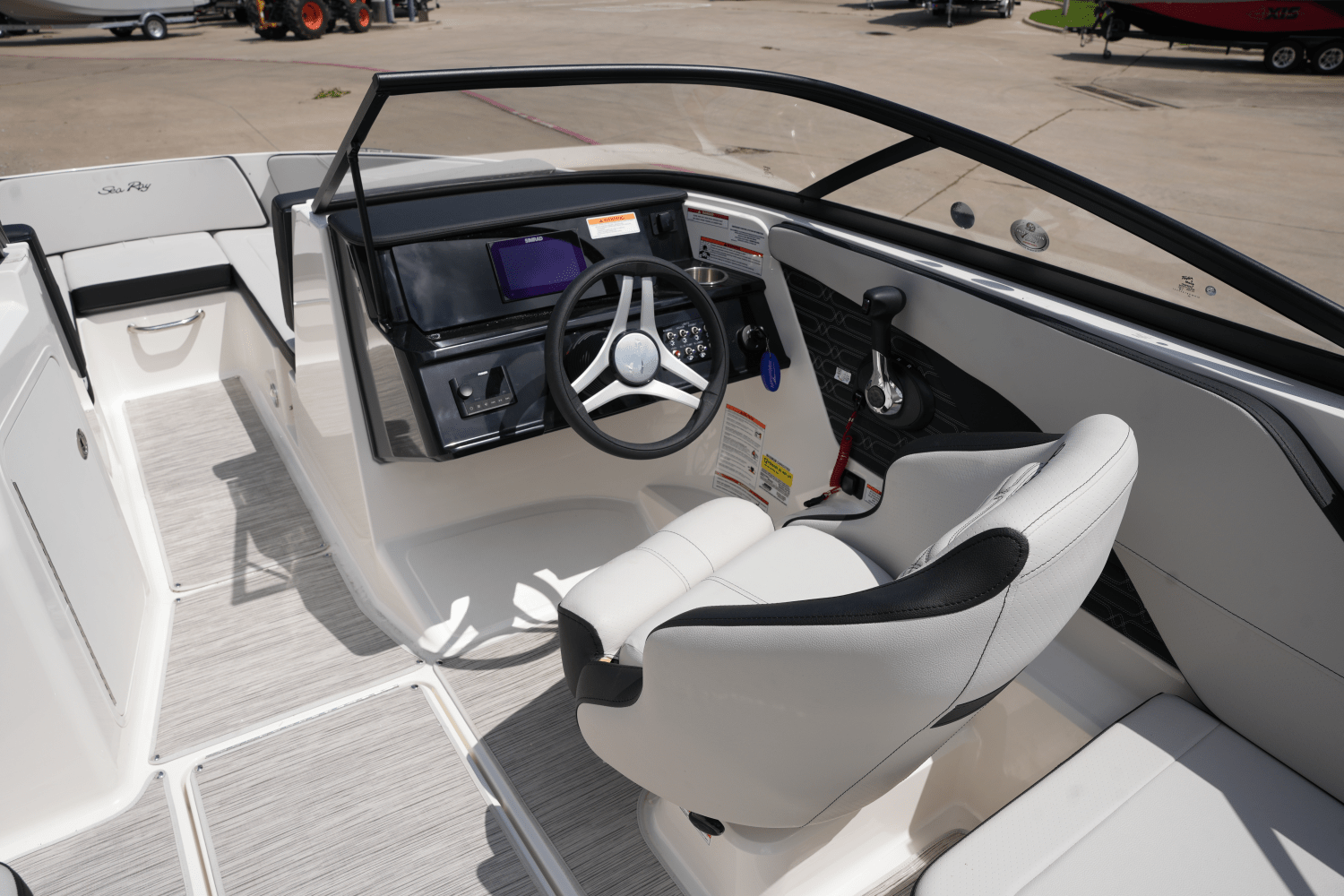 2025 Sea Ray SPX 210 Image Thumbnail #11