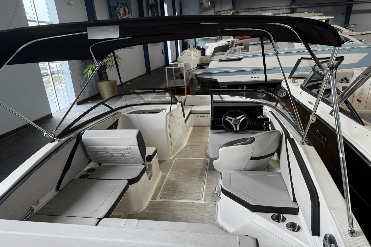 2025 Sea Ray SPX 210 Outboard Image Thumbnail #9