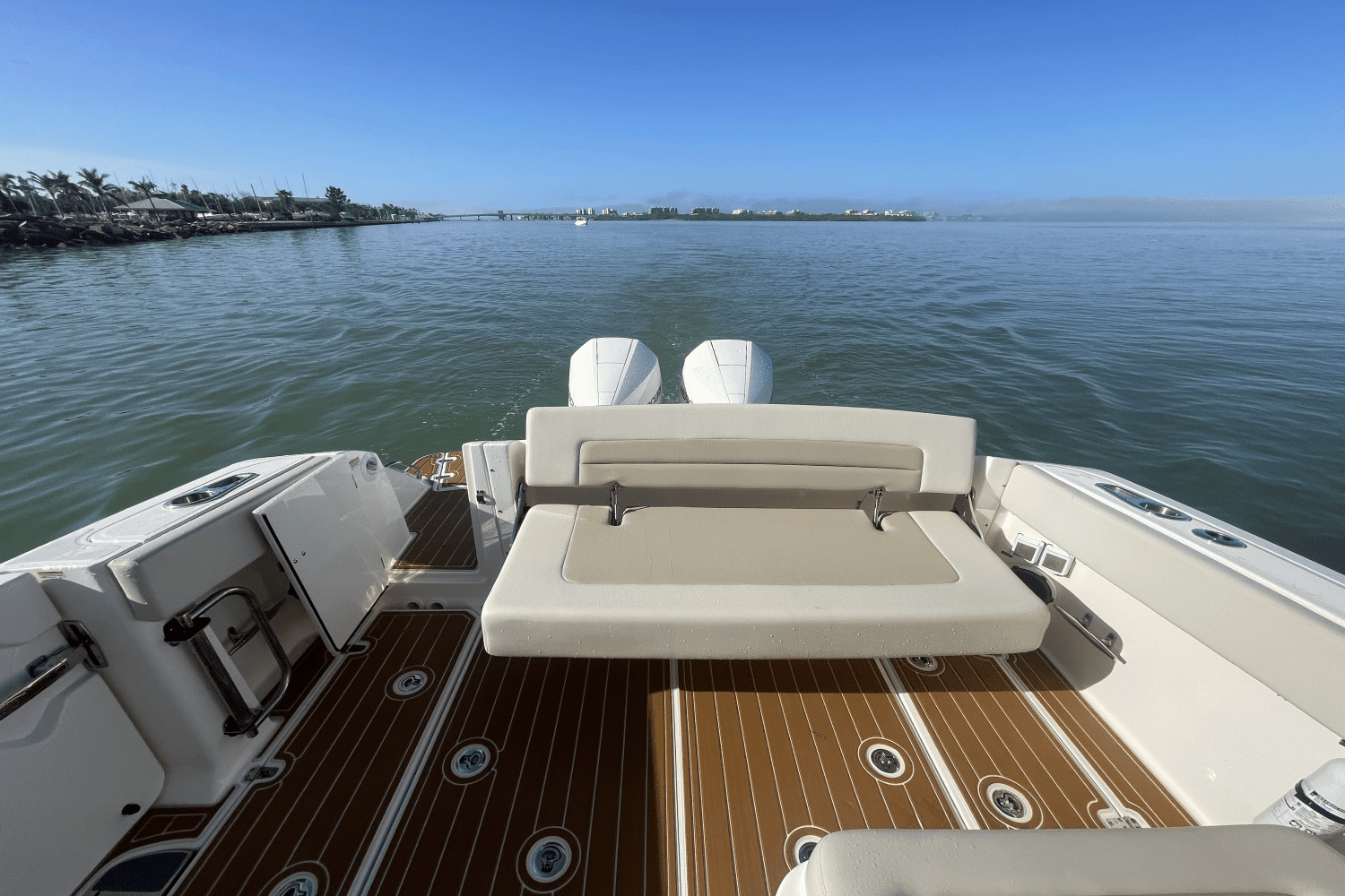 2022 Boston Whaler 320 VANTAGE Image Thumbnail #22