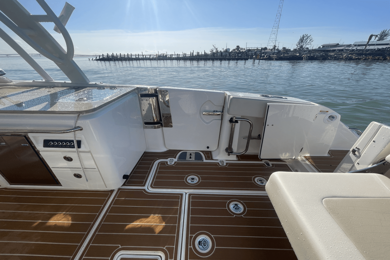 2022 Boston Whaler 320 VANTAGE Image Thumbnail #12