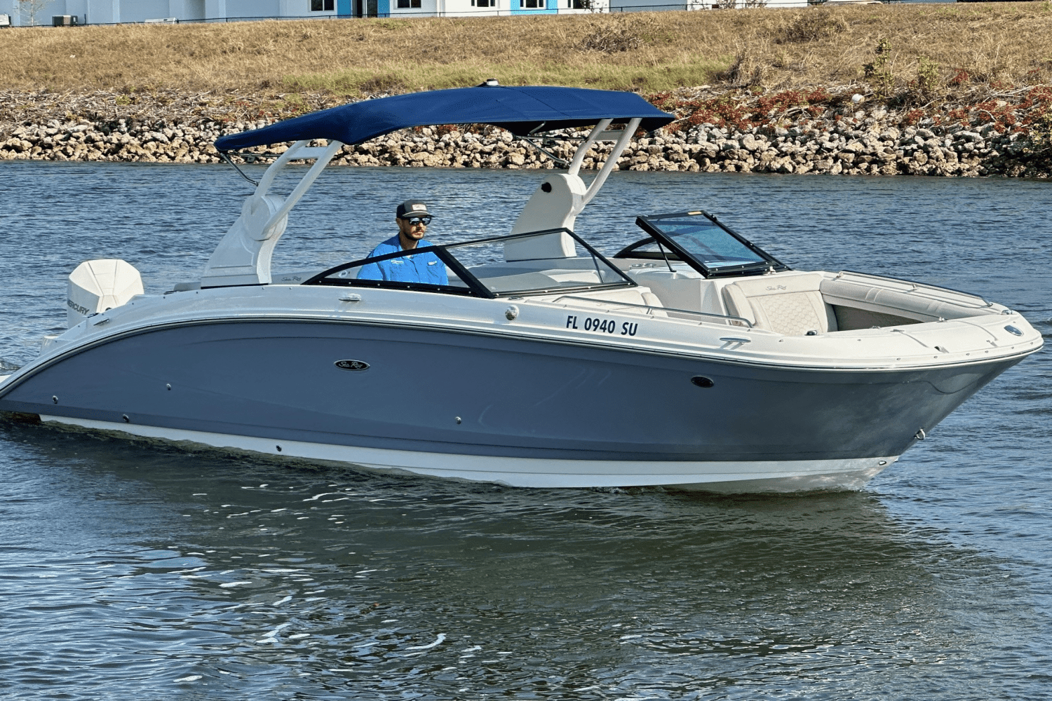 2021 Sea Ray 270 SDX-OB Image Thumbnail #10