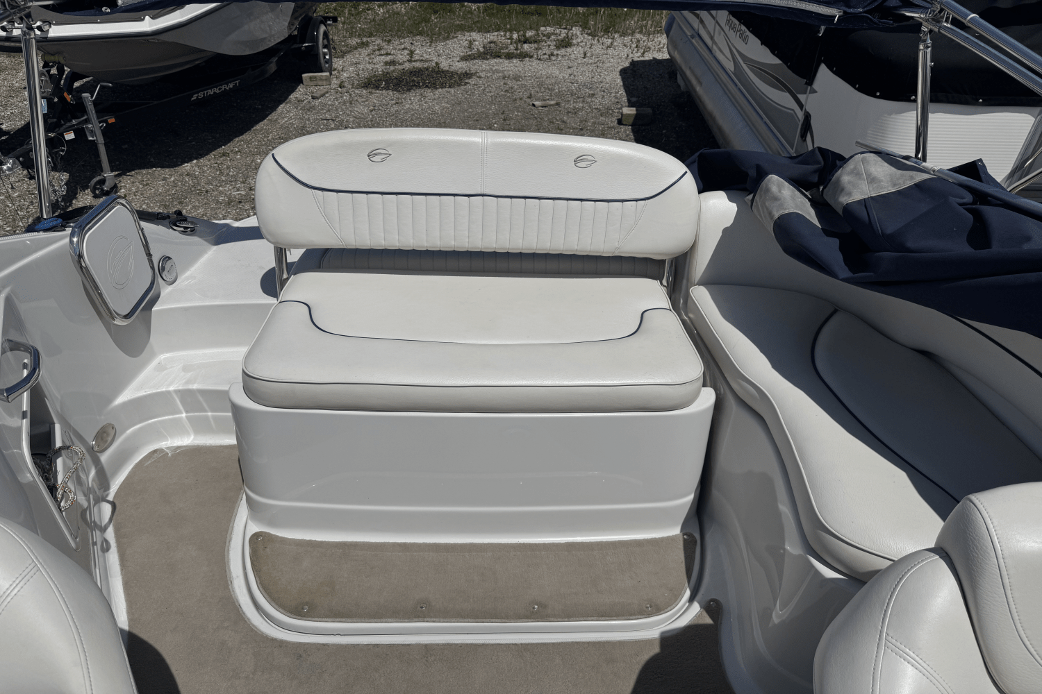 2009 Crownline
                                                             220EX Image Thumbnail #19