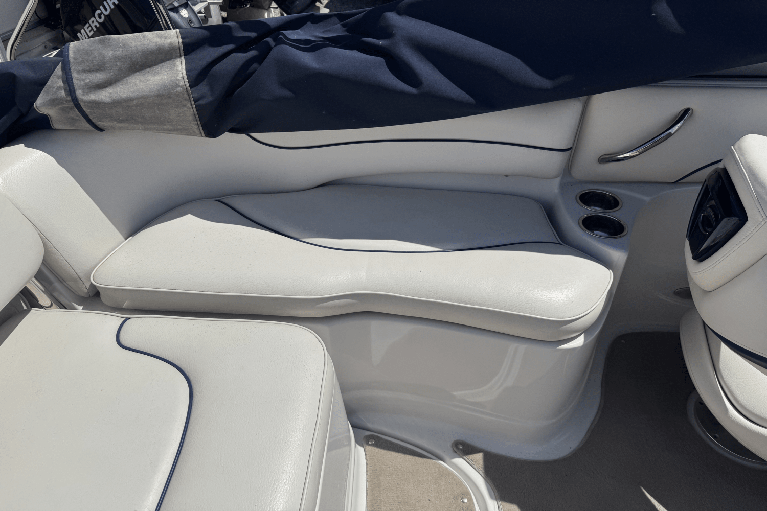 2009 Crownline
                                                             220EX Image Thumbnail #21