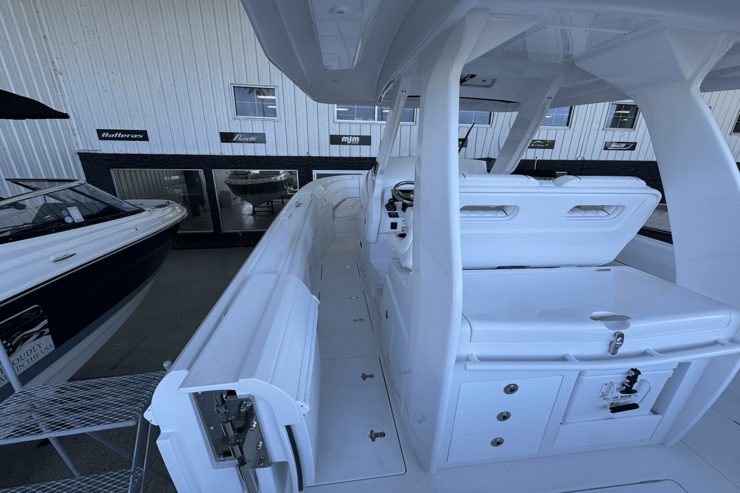 2025 Intrepid 345 NOMAD SE Image Thumbnail #11