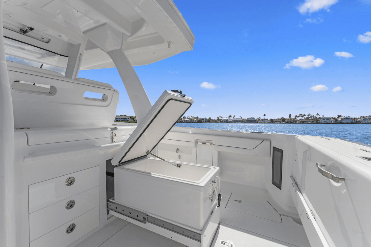 2025 Intrepid 345 NOMAD SE Image Thumbnail #27