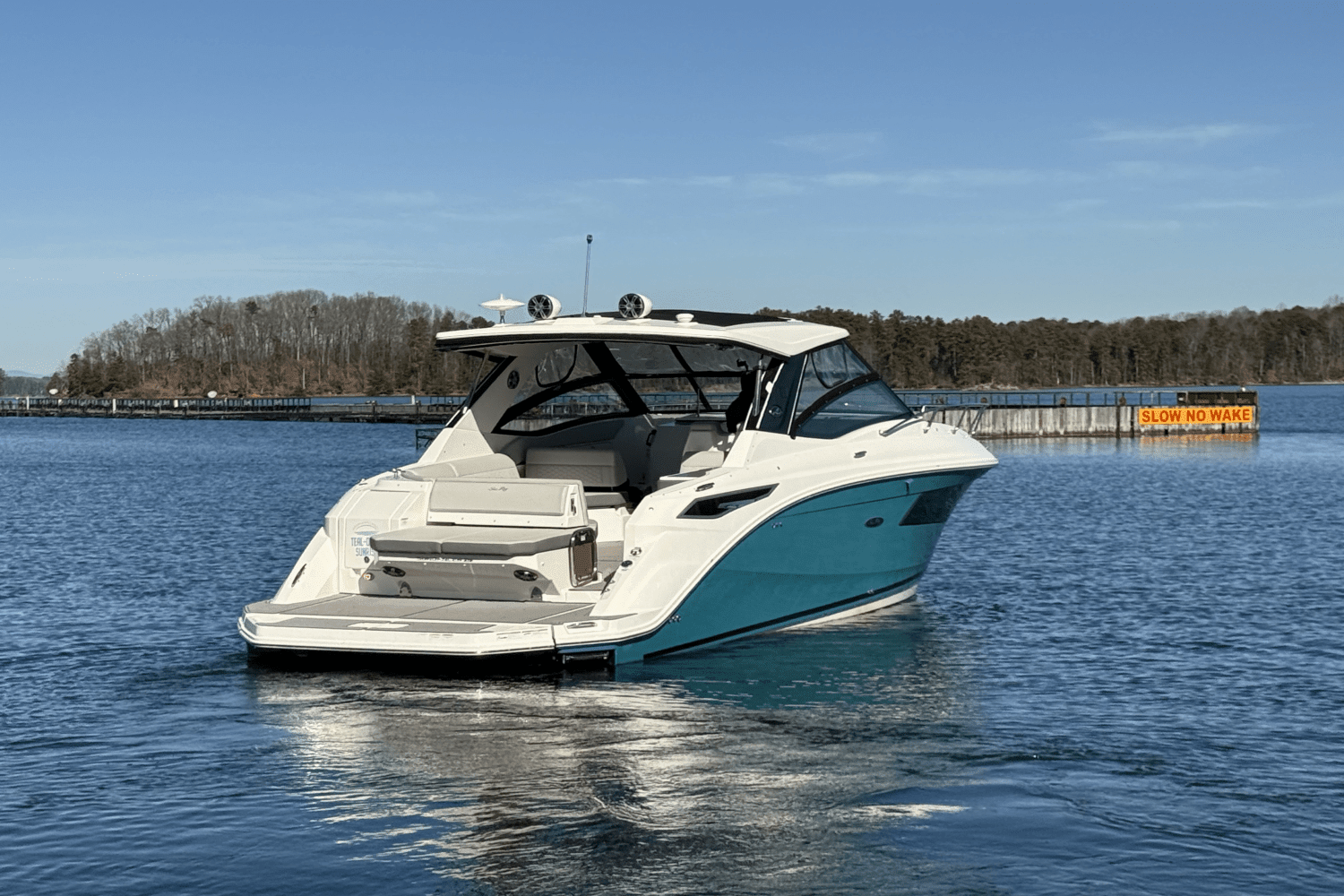 2021 Sea Ray 320 SUNDANCER Image Thumbnail #5