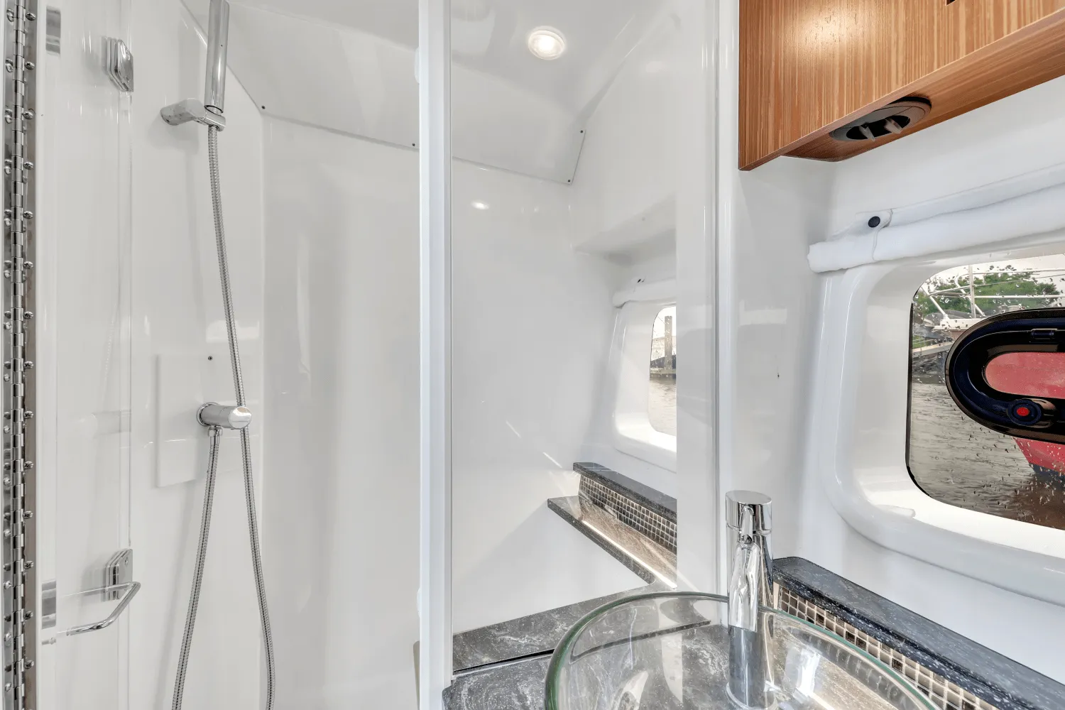 2022 Sea Ray SUNDANCER 370 OUTBOARD Image Thumbnail #20