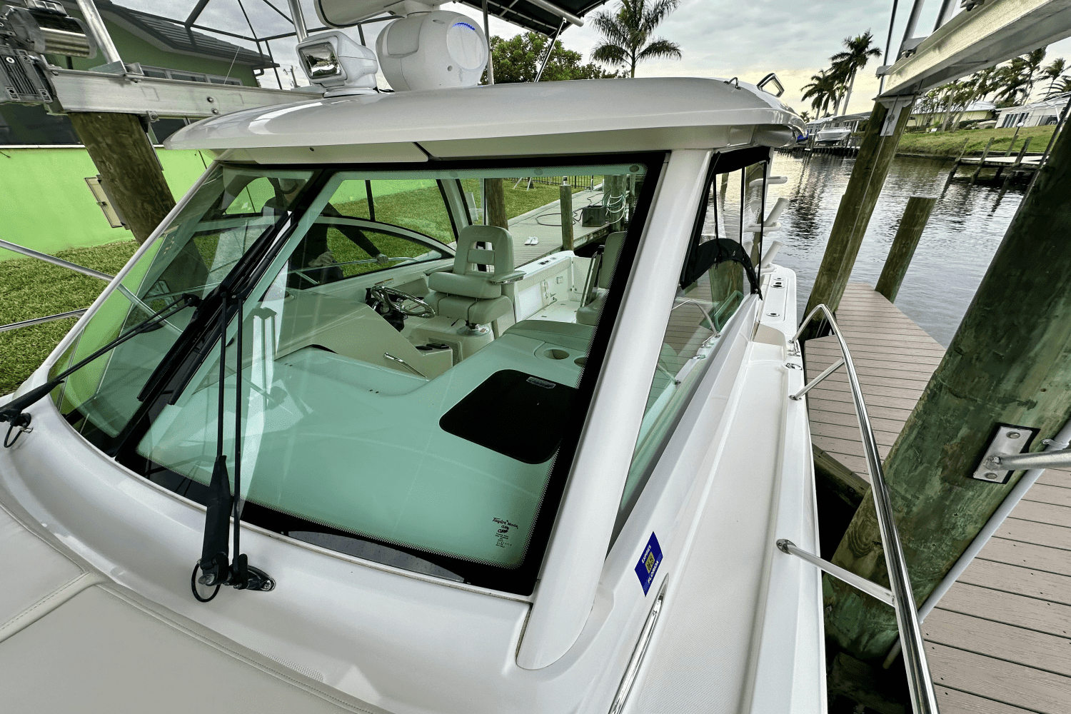 2018 Boston Whaler 315 CONQUEST Image Thumbnail #18