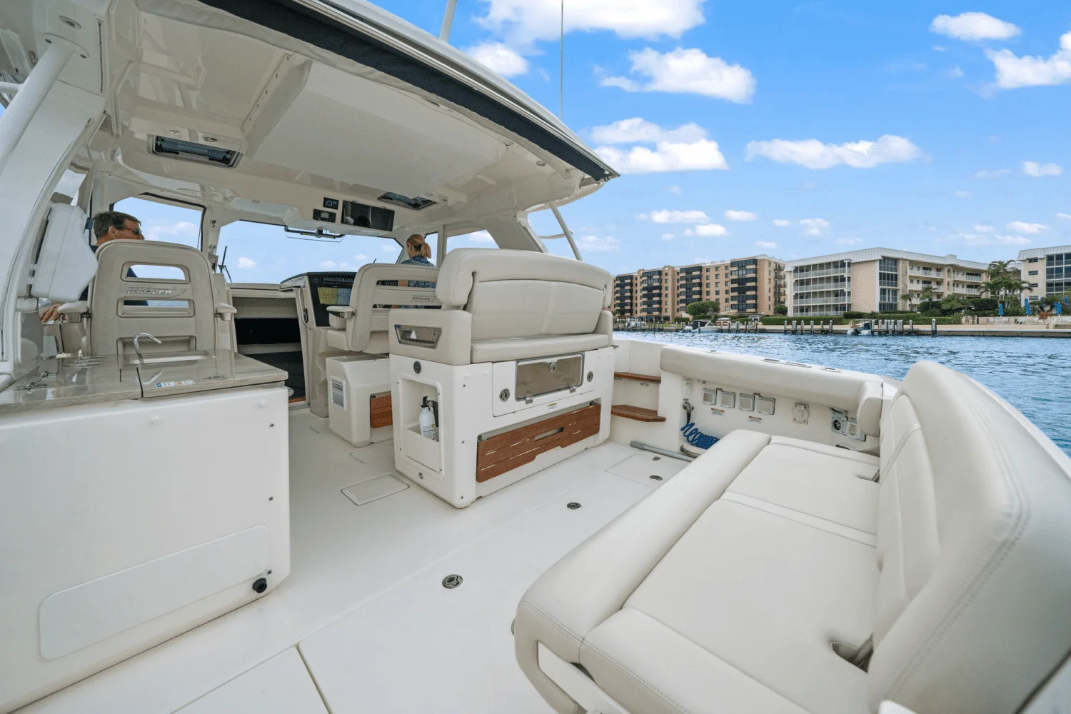 2022 Boston Whaler 380 REALM Image Thumbnail #27