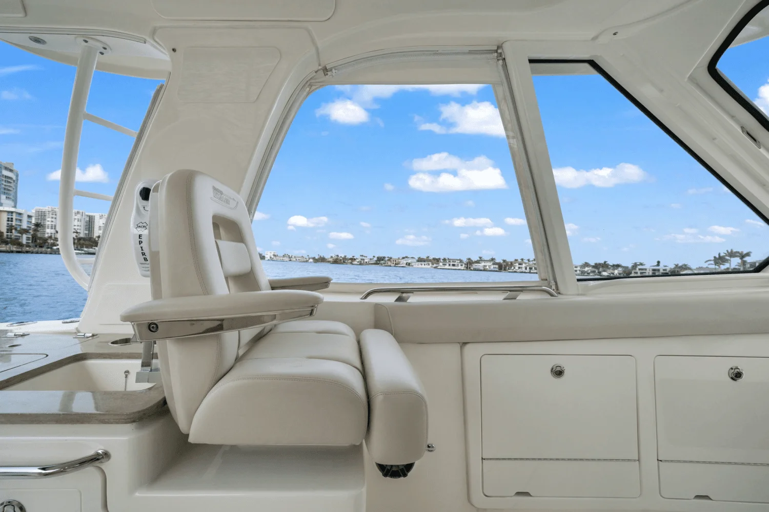 2022 Boston Whaler 380 REALM Image Thumbnail #40