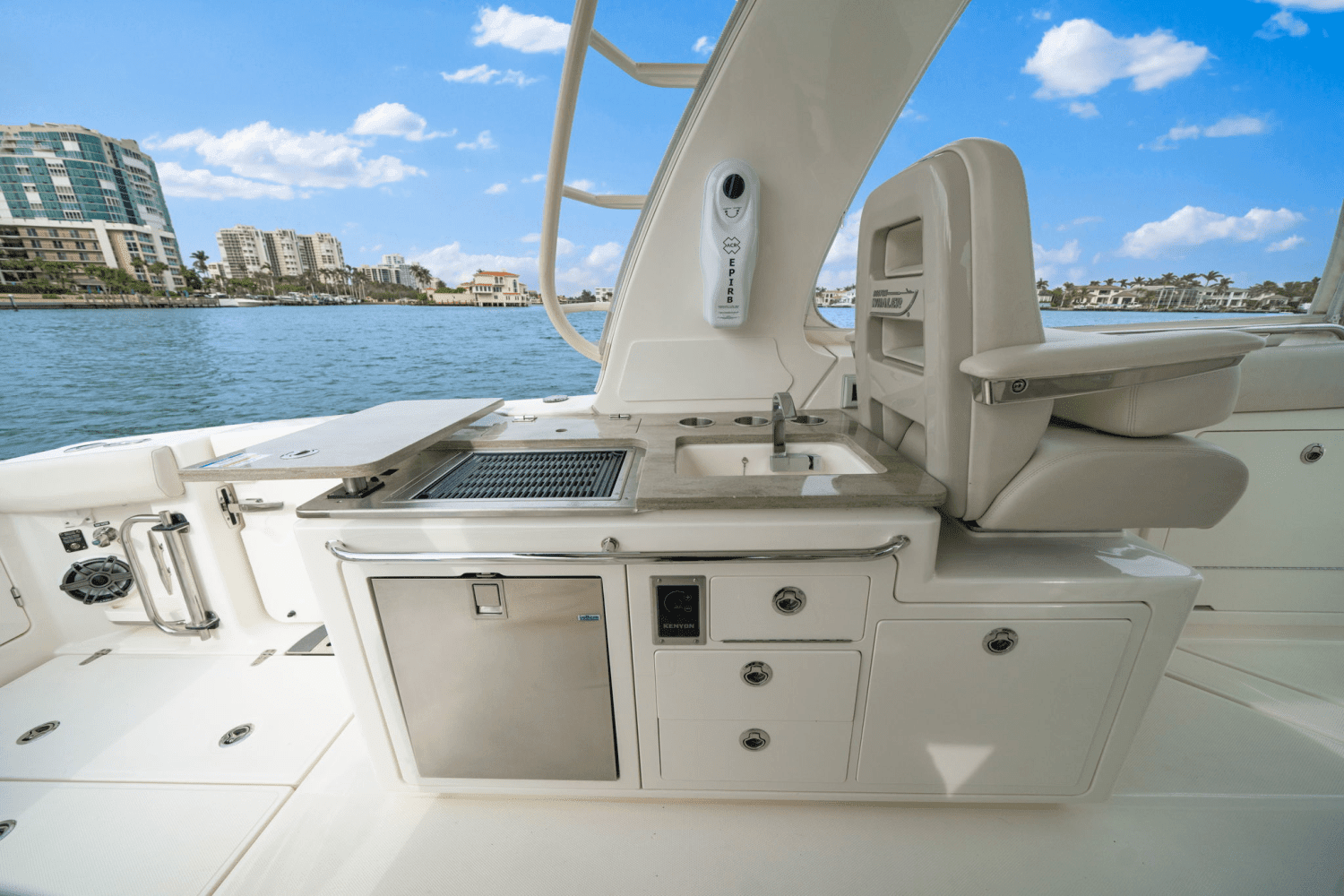 2022 Boston Whaler 380 REALM Image Thumbnail #34