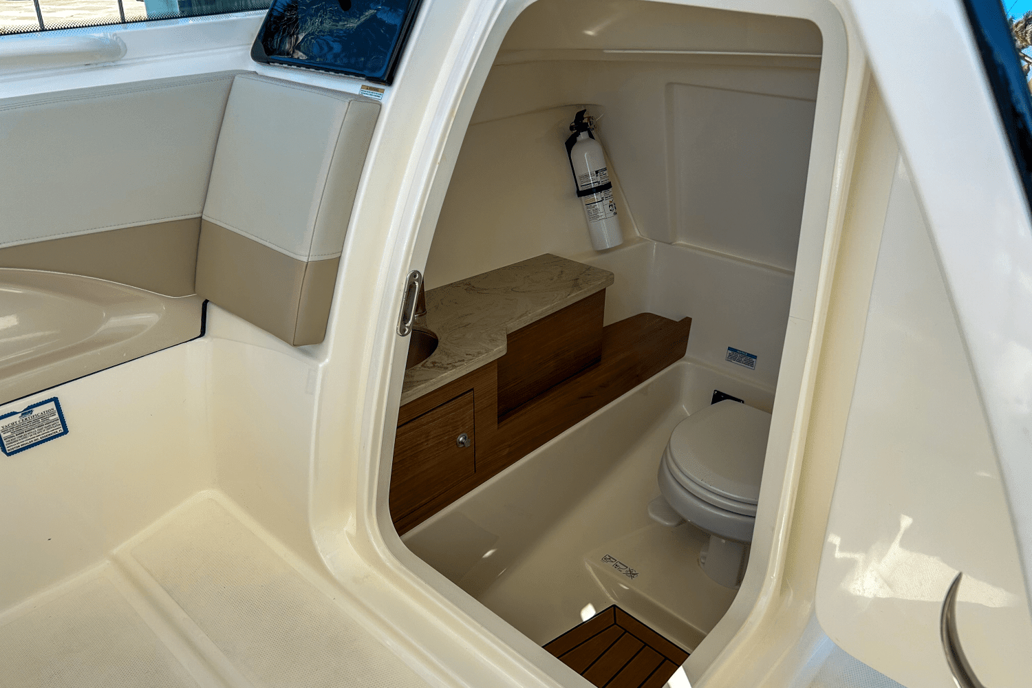 2022 Boston Whaler 280 VANTAGE Image Thumbnail #31