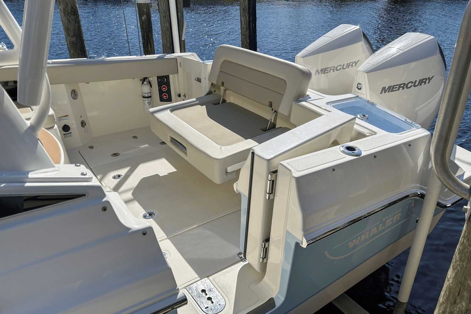 2022 Boston Whaler 280 VANTAGE Image Thumbnail #15