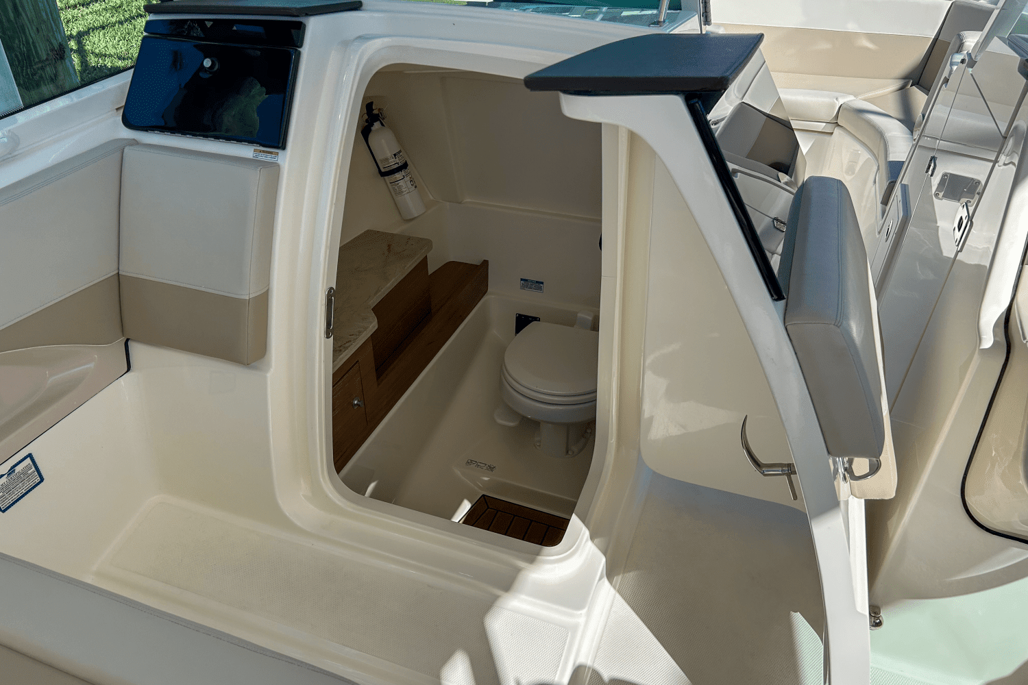 2022 Boston Whaler 280 VANTAGE Image Thumbnail #30