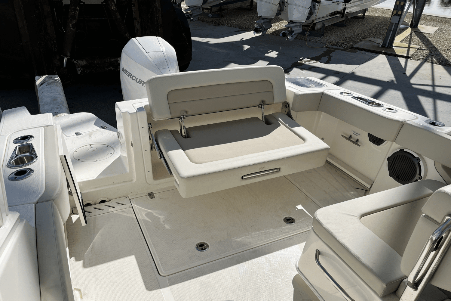 2022 Boston Whaler 24 VANTAGE Image Thumbnail #15
