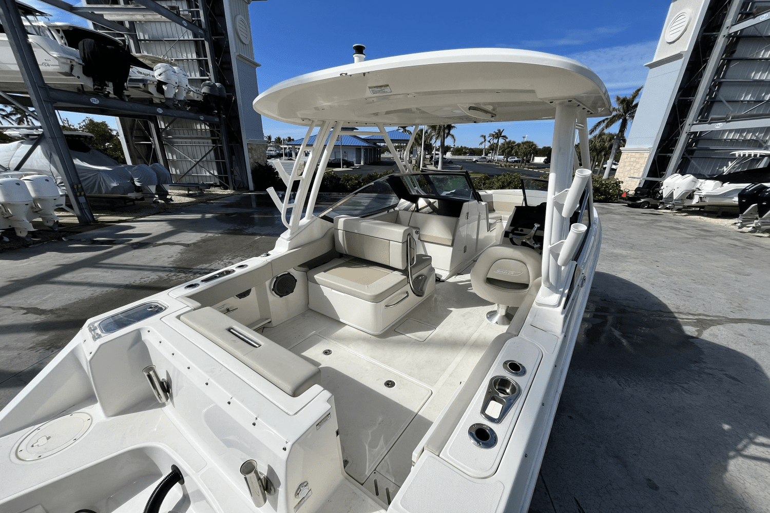 2022 Boston Whaler 24 VANTAGE Image Thumbnail #5