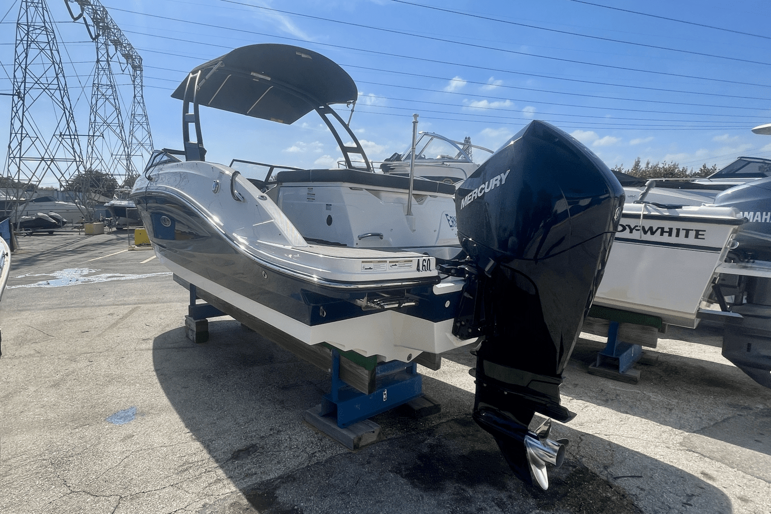 2023 Sea Ray 23 SPX OB Image Thumbnail #2