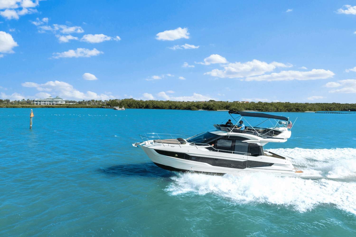 2021 Galeon 400 FLY Image Thumbnail #12