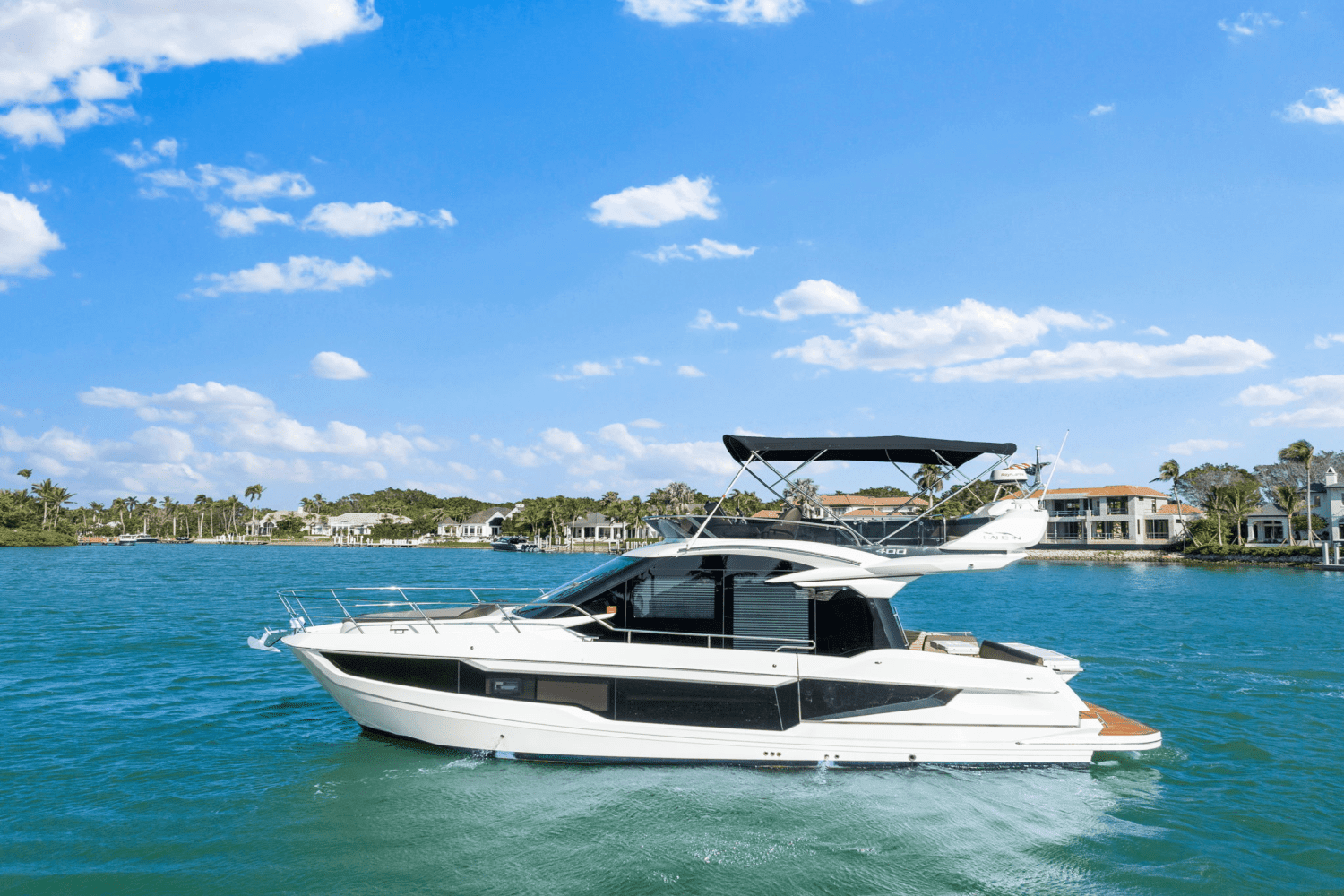 2021 Galeon 400 FLY Image Thumbnail #3