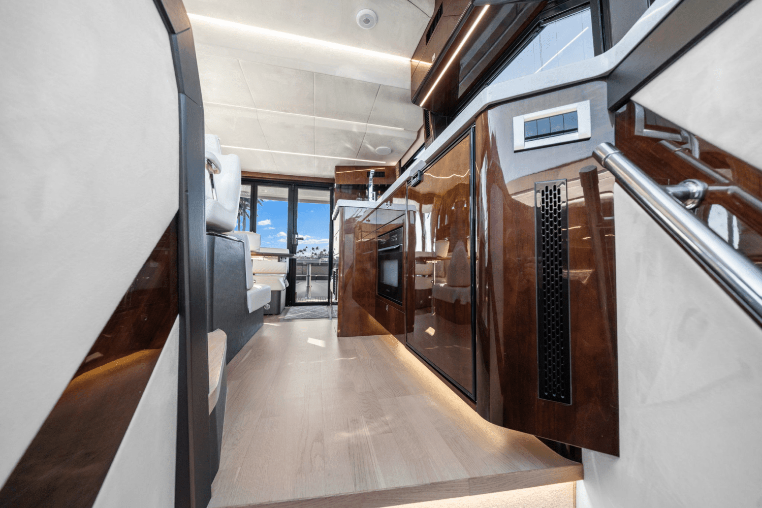 2021 Galeon 400 FLY Image Thumbnail #20