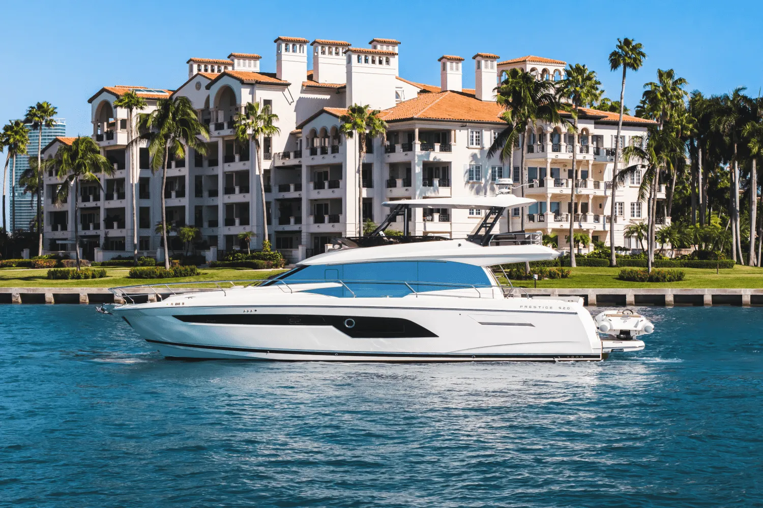 2020 Prestige 520 FLYBRIDGE Image Thumbnail #3