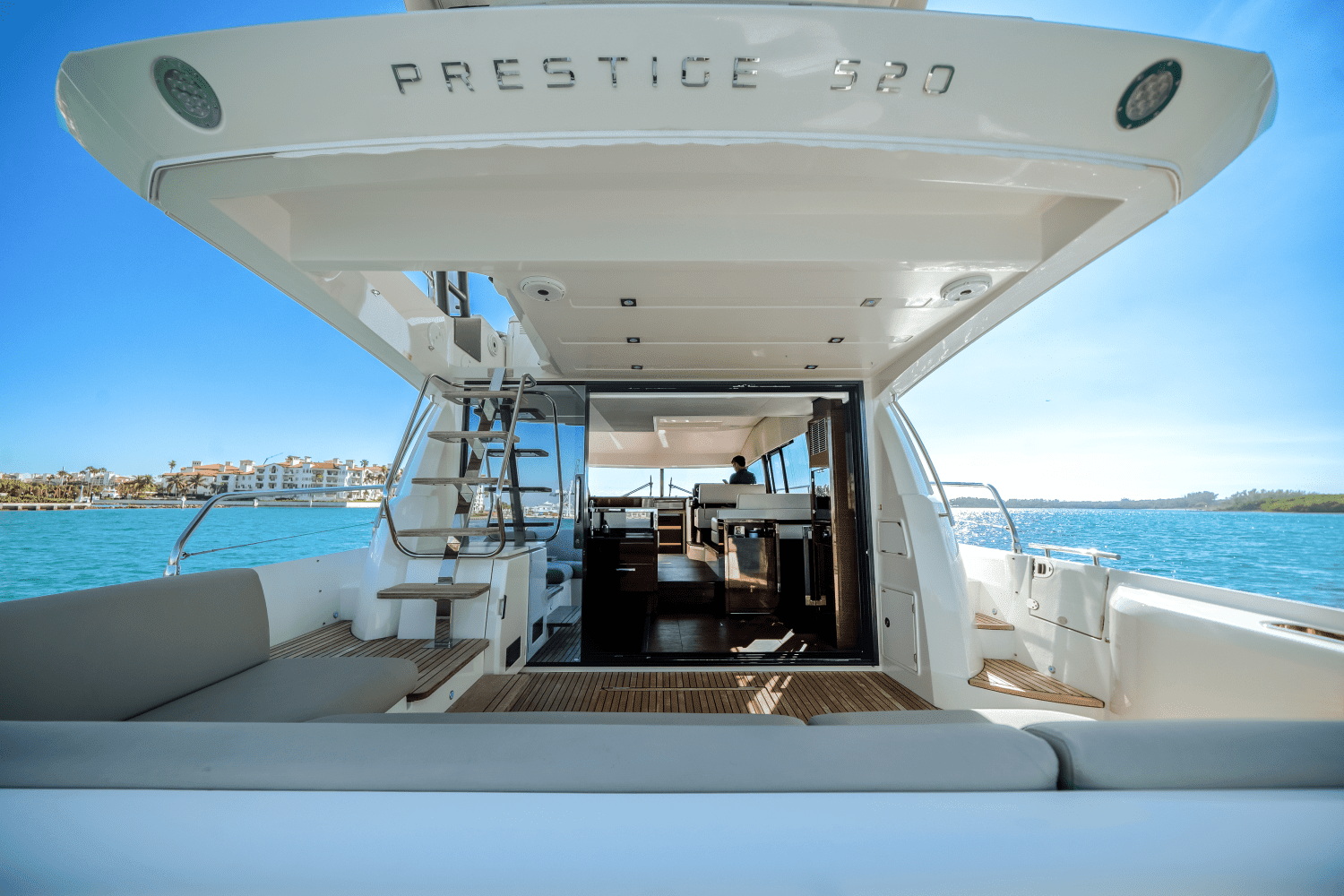 2020 Prestige
                                                             520 FLYBRIDGE Image Thumbnail #21