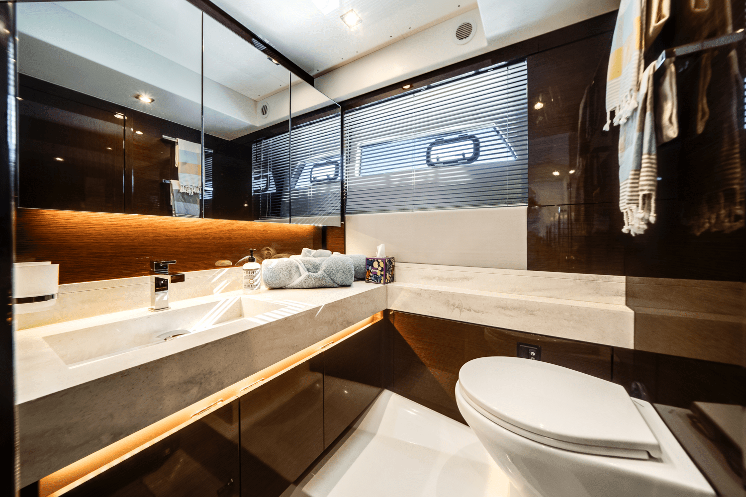 2020 Prestige 520 FLYBRIDGE Image Thumbnail #45