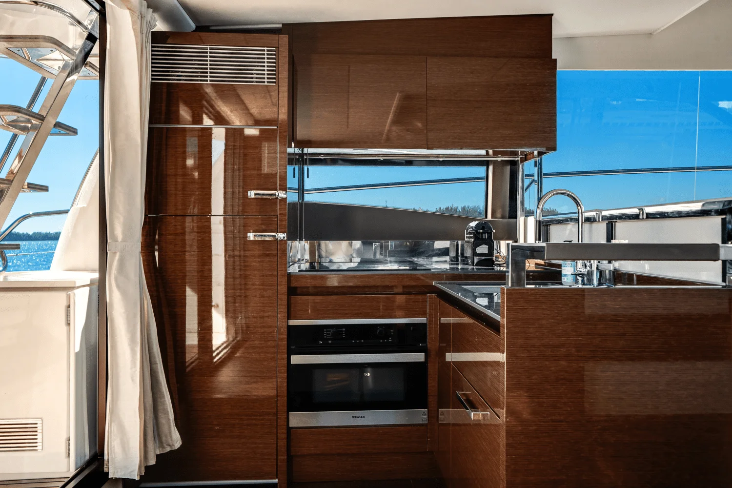 2020 Prestige 520 FLYBRIDGE Image Thumbnail #25