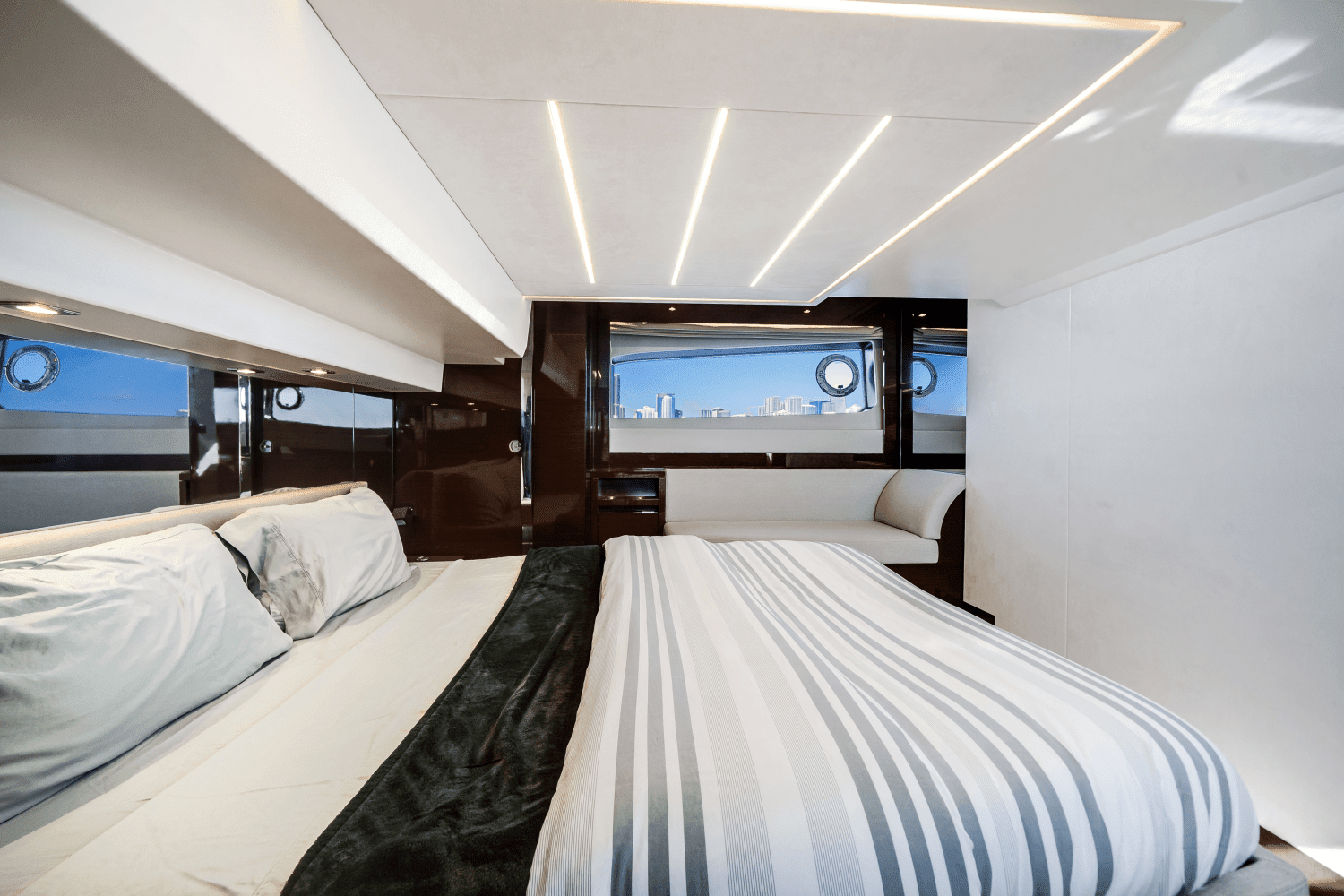 2020 Prestige 520 FLYBRIDGE Image Thumbnail #43