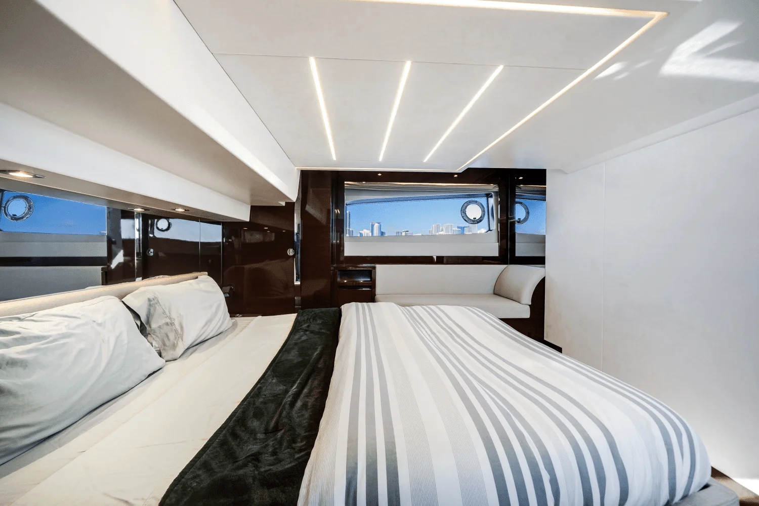 2020 Prestige 520 FLYBRIDGE Image Thumbnail #43