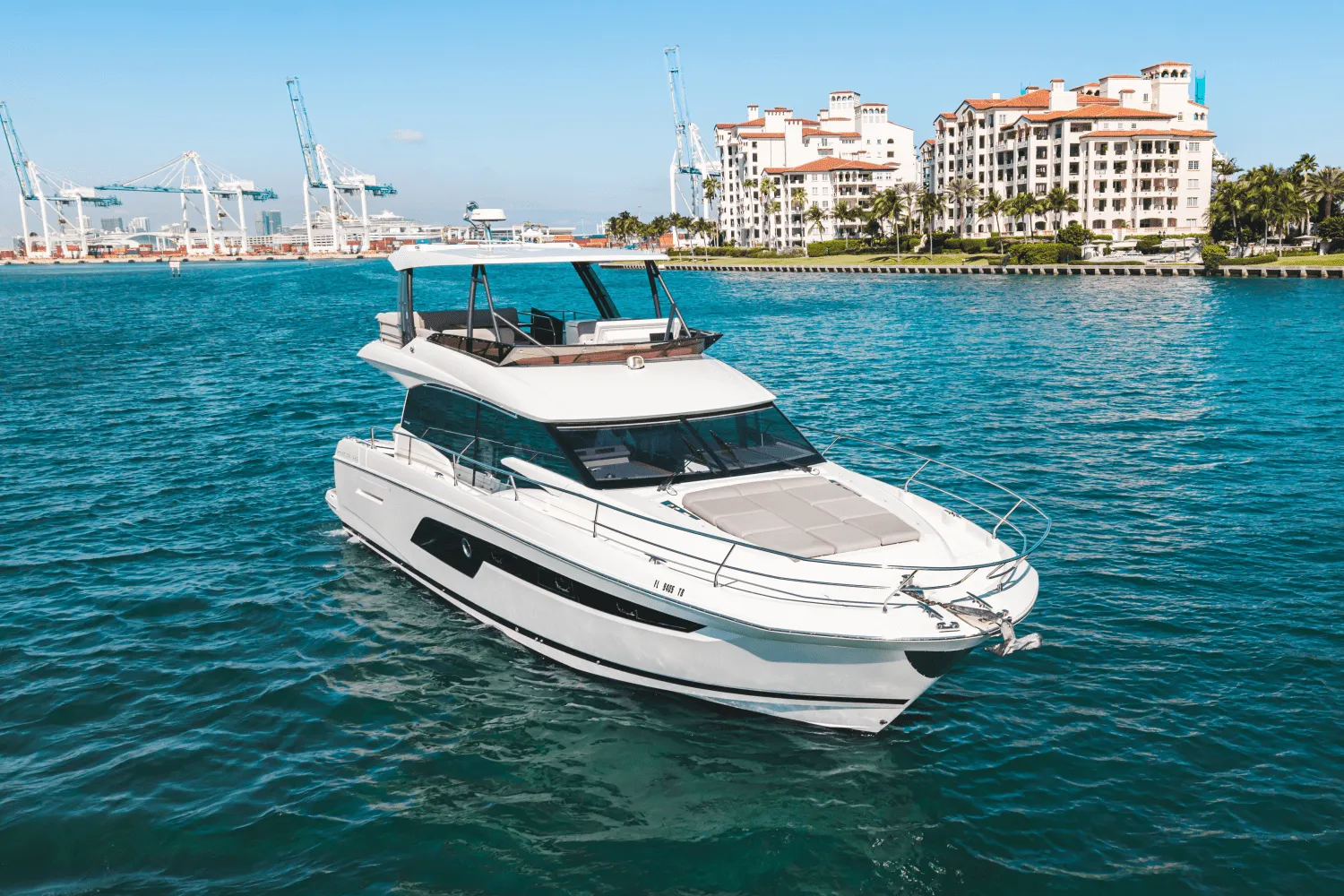 2020 Prestige 520 FLYBRIDGE Image Thumbnail #2