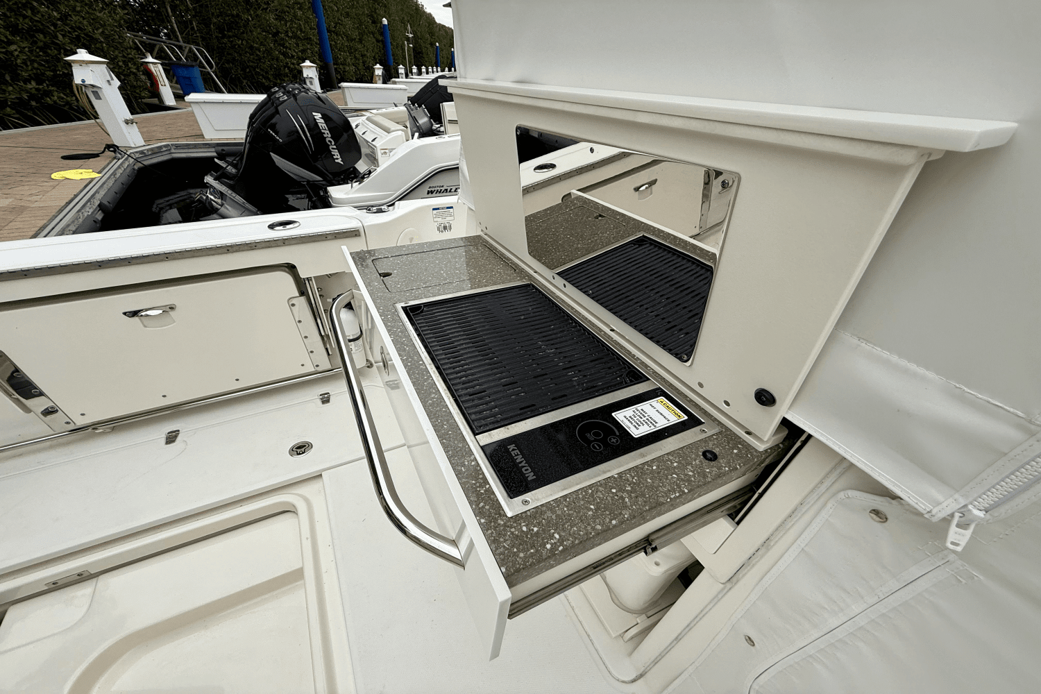 2015 Boston Whaler 345 CONQUEST Image Thumbnail #21