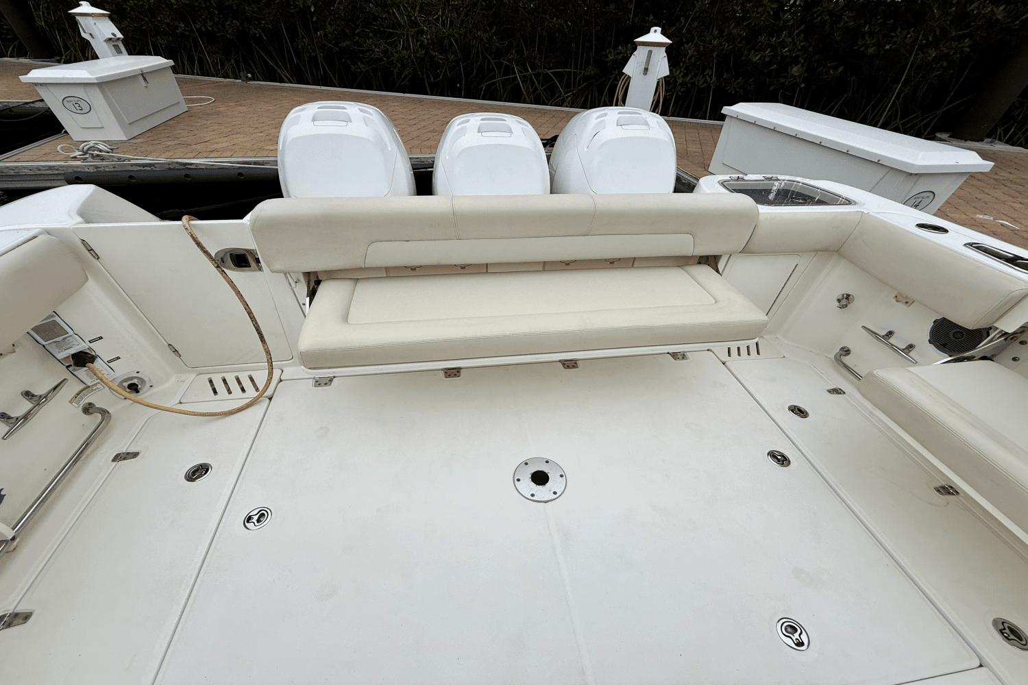2015 Boston Whaler 345 CONQUEST Image Thumbnail #13