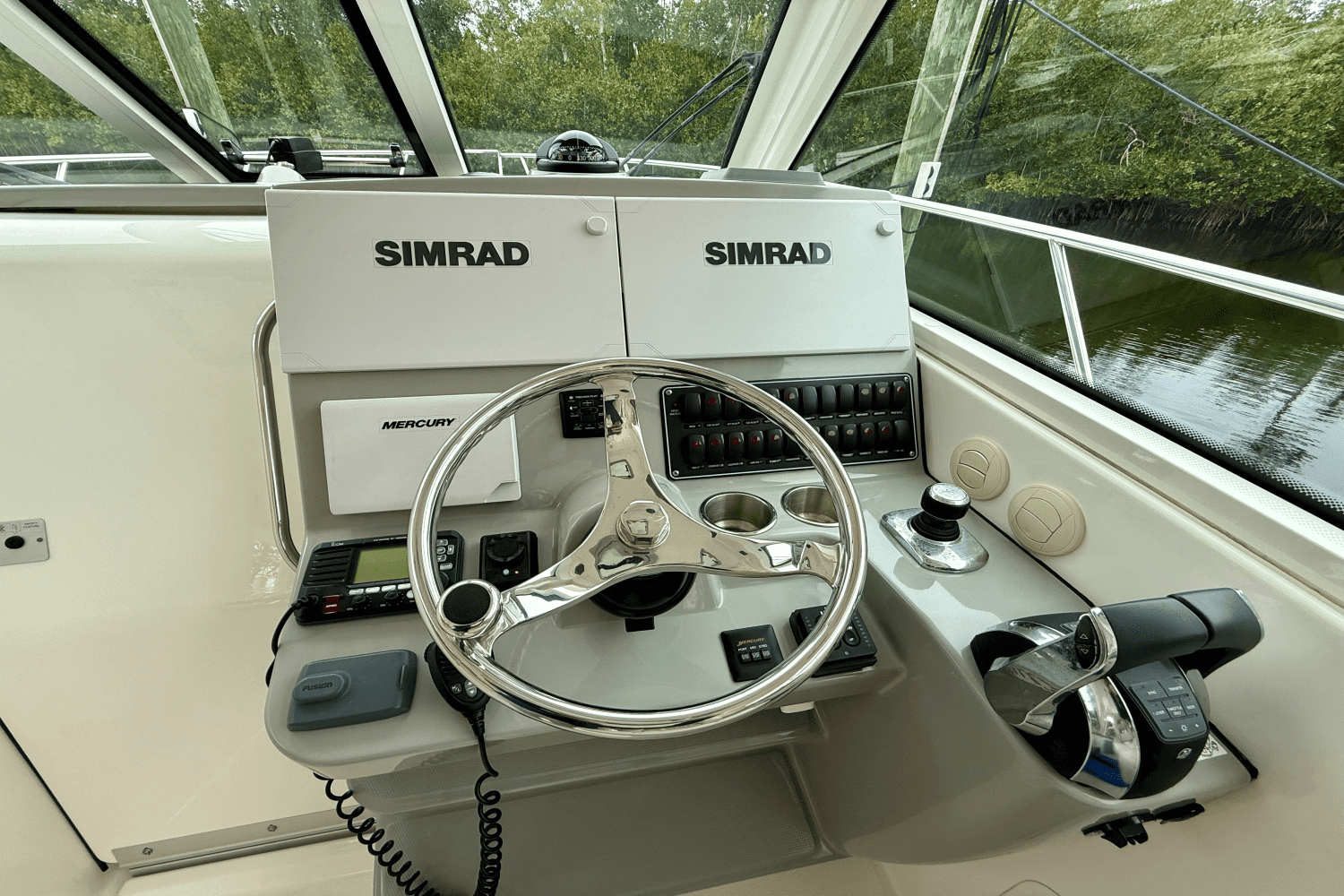 2015 Boston Whaler 345 CONQUEST Image Thumbnail #29