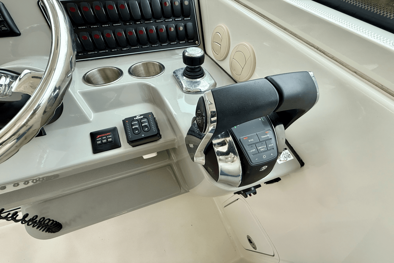 2015 Boston Whaler 345 CONQUEST Image Thumbnail #35