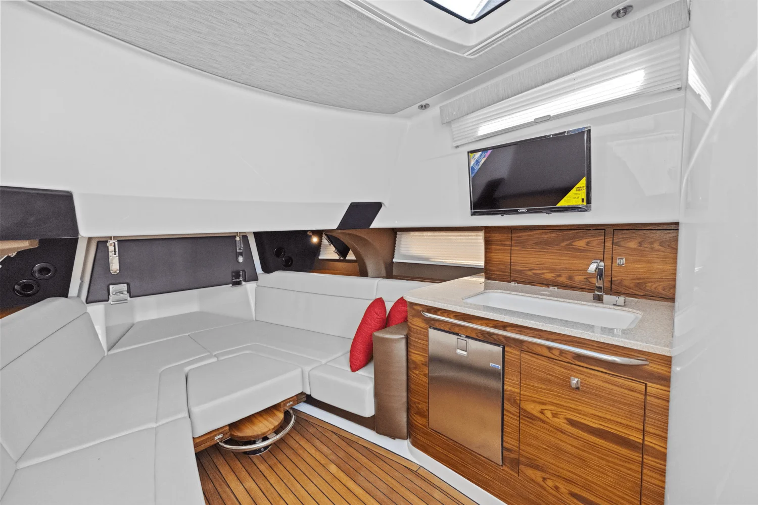 2026 Boston Whaler 420 Outrage Image Thumbnail #36