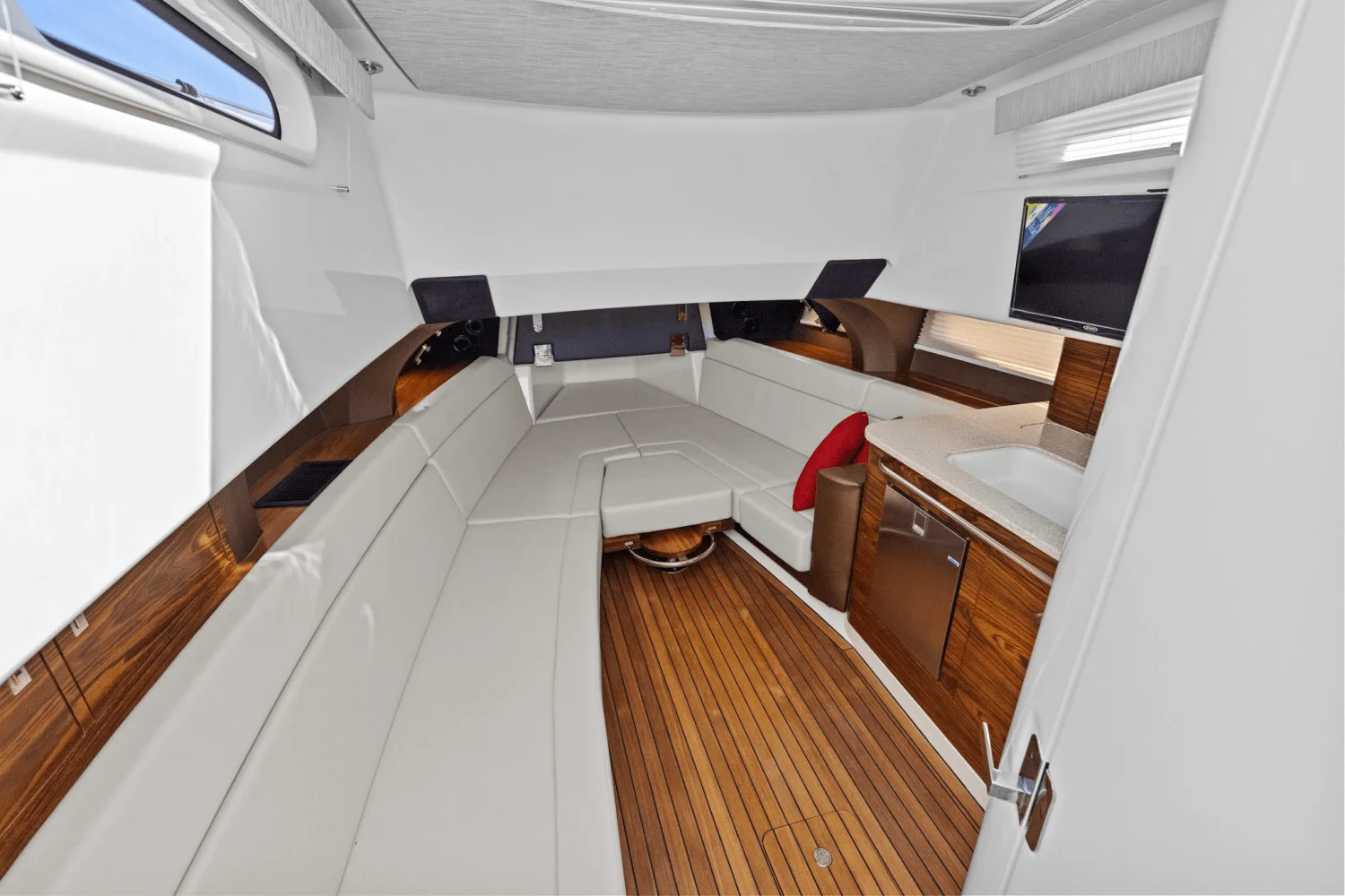 2026 Boston Whaler 420 Outrage Image Thumbnail #35