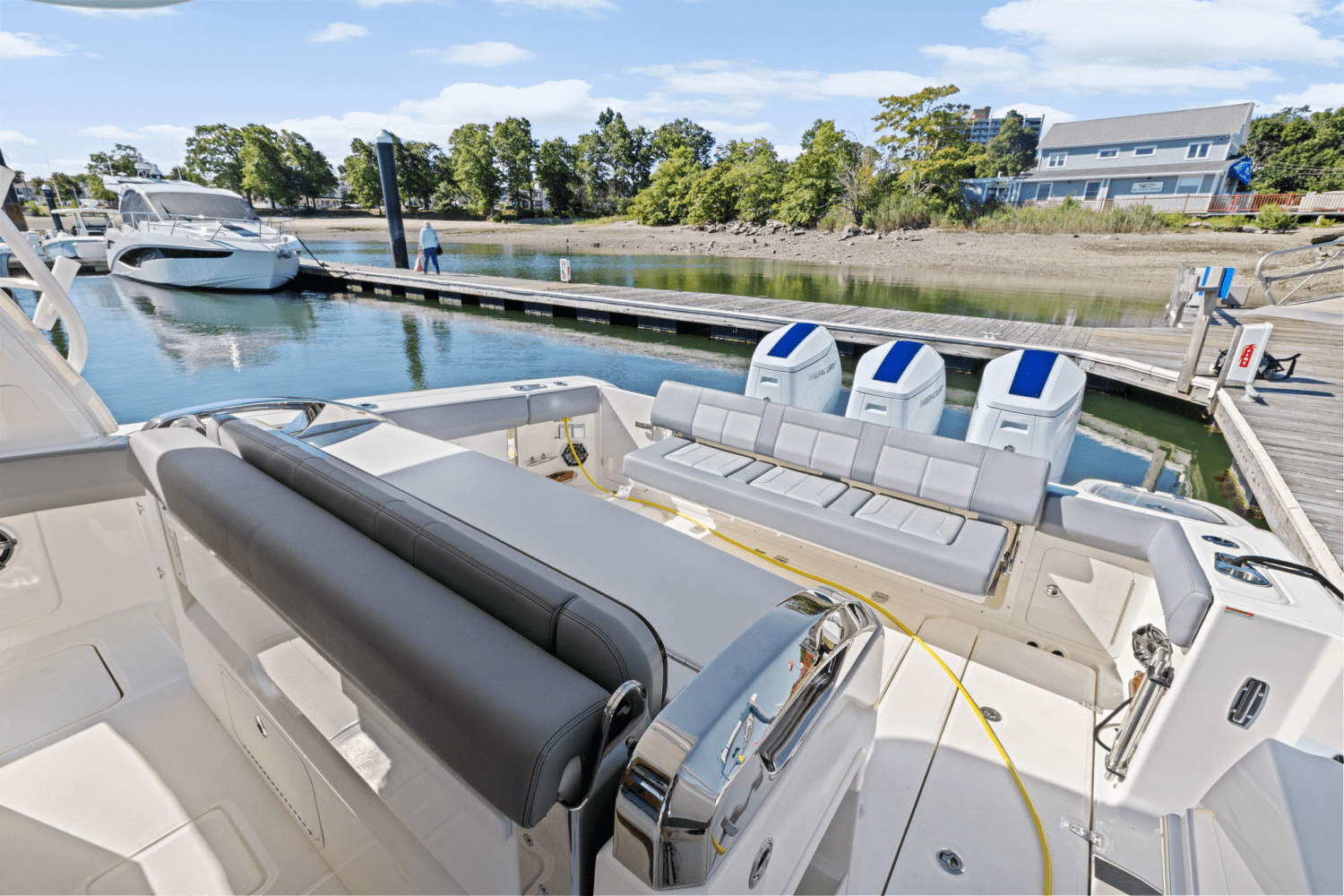 2026 Boston Whaler 420 Outrage Image Thumbnail #11