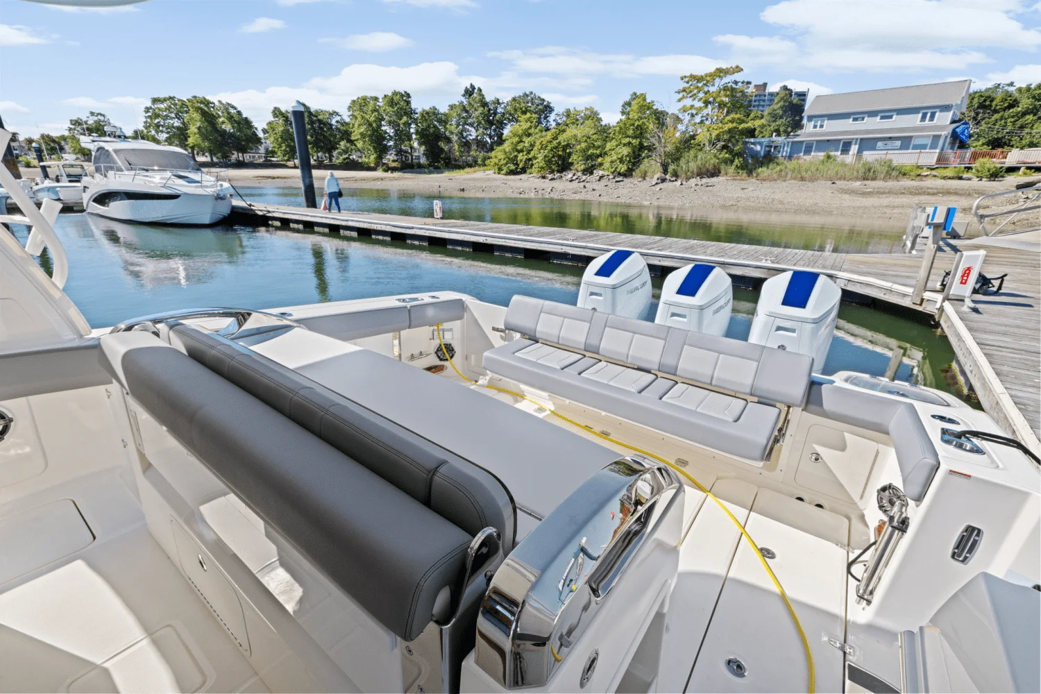 2026 Boston Whaler 420 Outrage Image Thumbnail #11