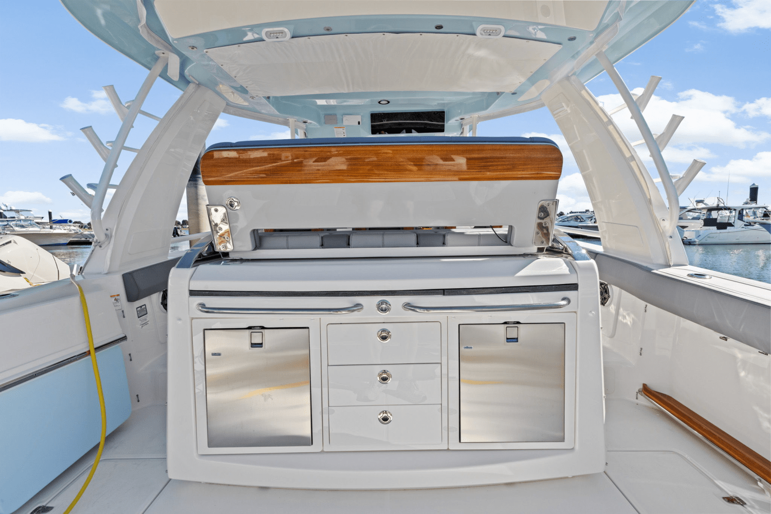 2026 Boston Whaler 420 Outrage Image Thumbnail #17