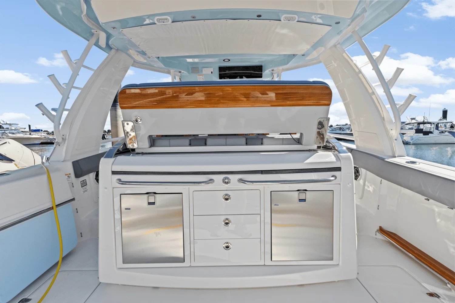 2026 Boston Whaler 420 Outrage Image Thumbnail #17