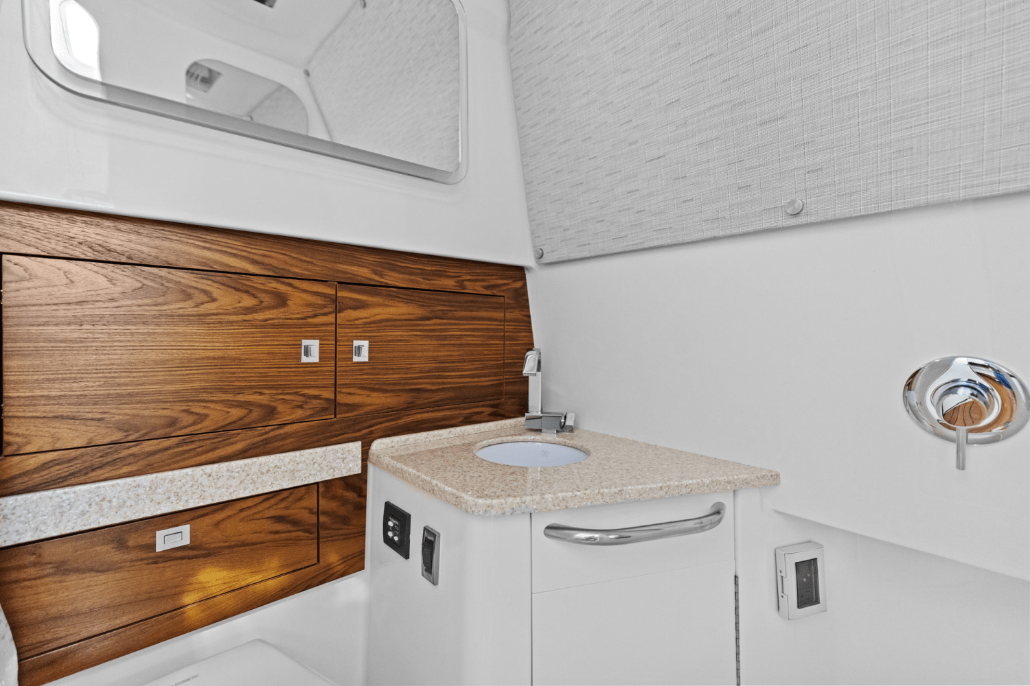 2026 Boston Whaler 420 Outrage Image Thumbnail #46