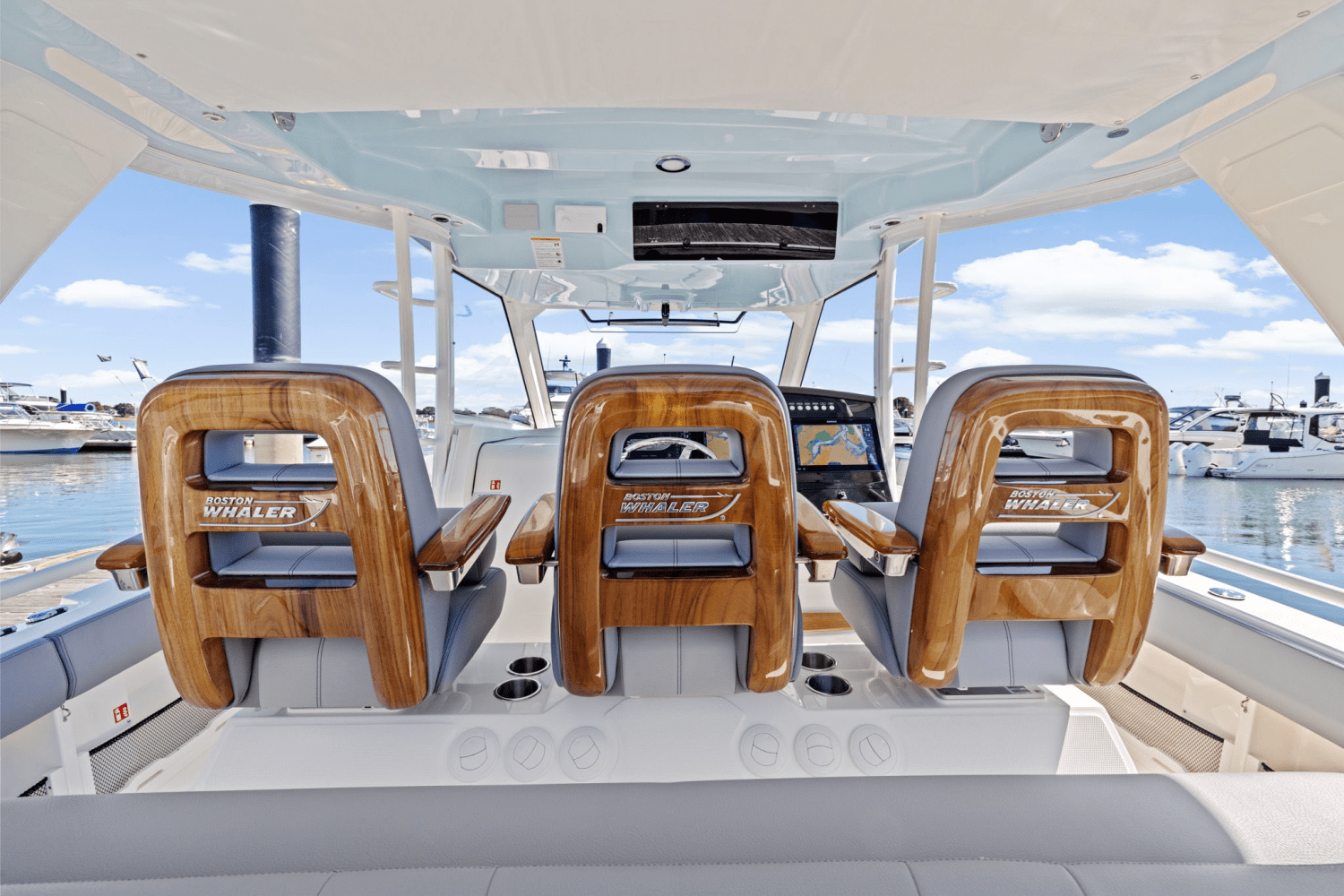 2026 Boston Whaler 420 Outrage Image Thumbnail #25