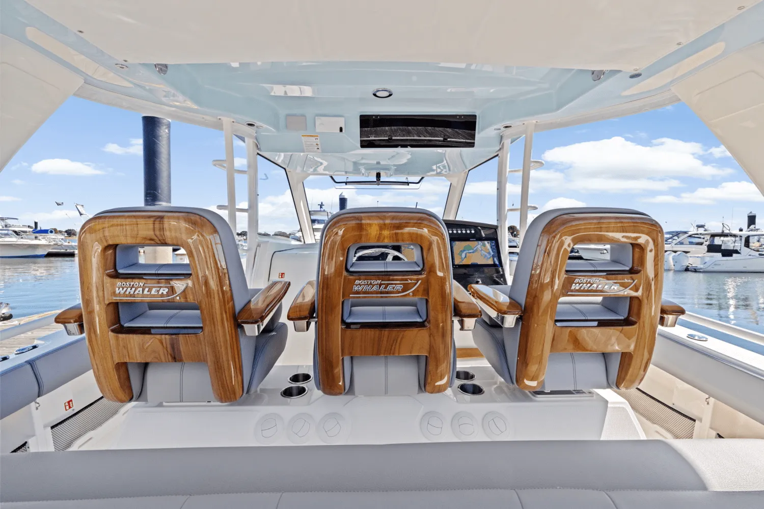 2026 Boston Whaler 420 Outrage Image Thumbnail #25