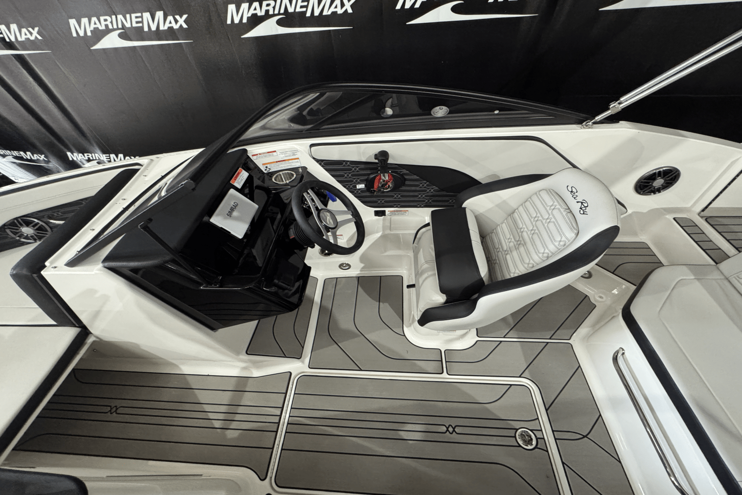 2025 Sea Ray SPX 190 Image Thumbnail #17