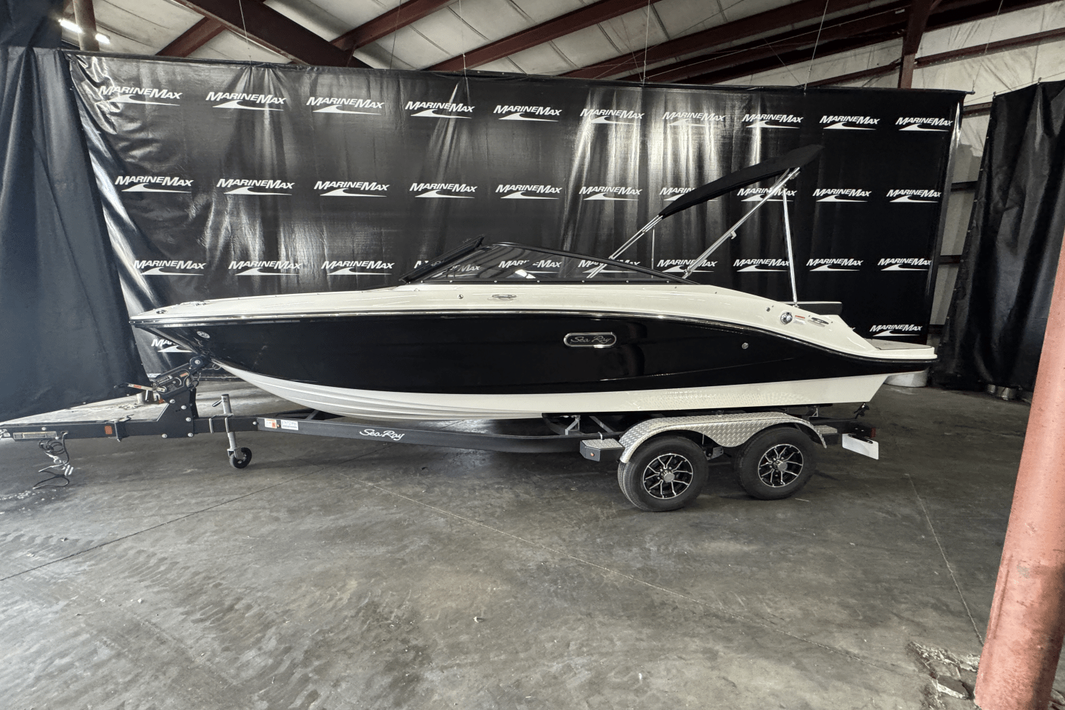 2025 Sea Ray SPX 190 Image Thumbnail #2