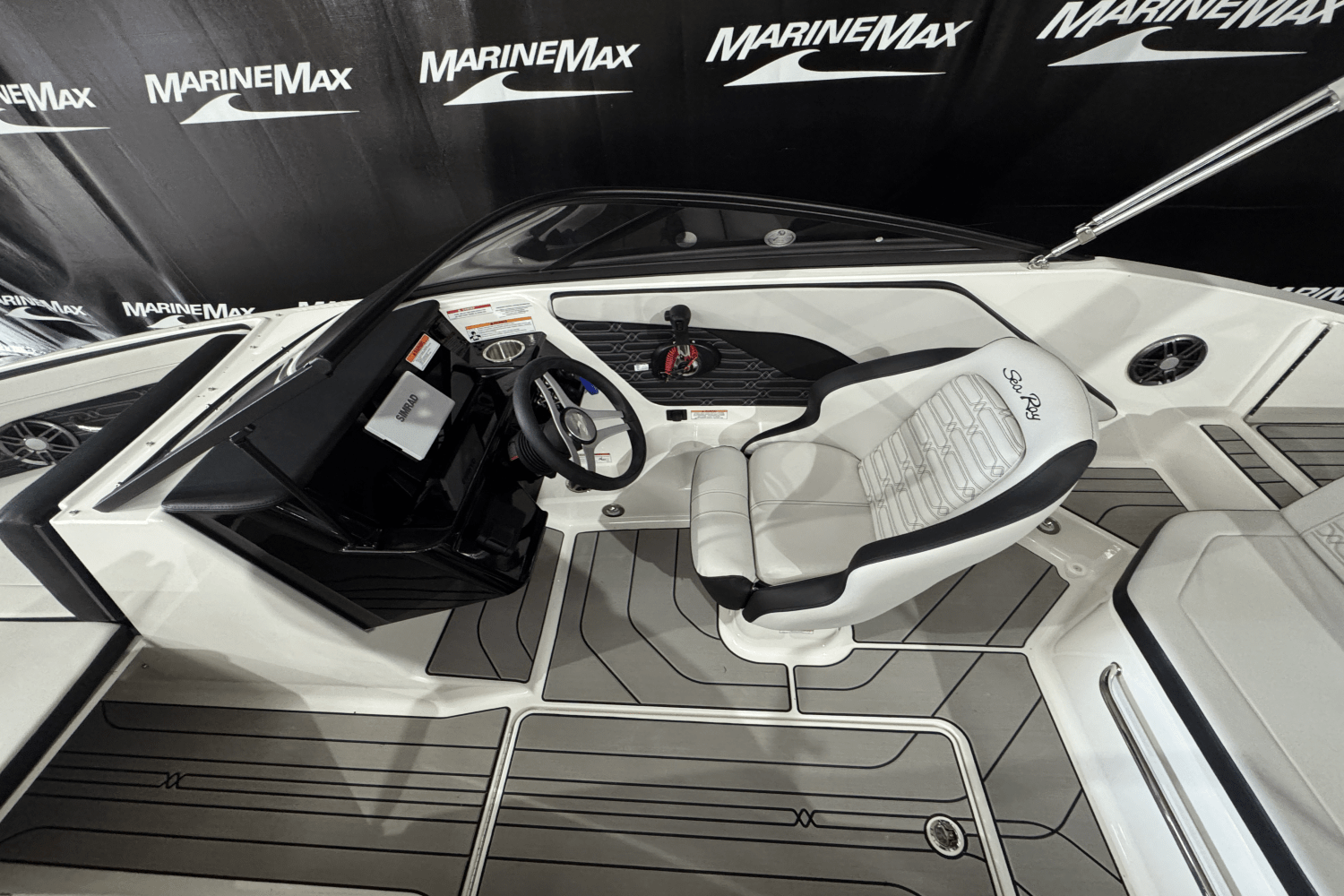 2025 Sea Ray SPX 190 Image Thumbnail #16